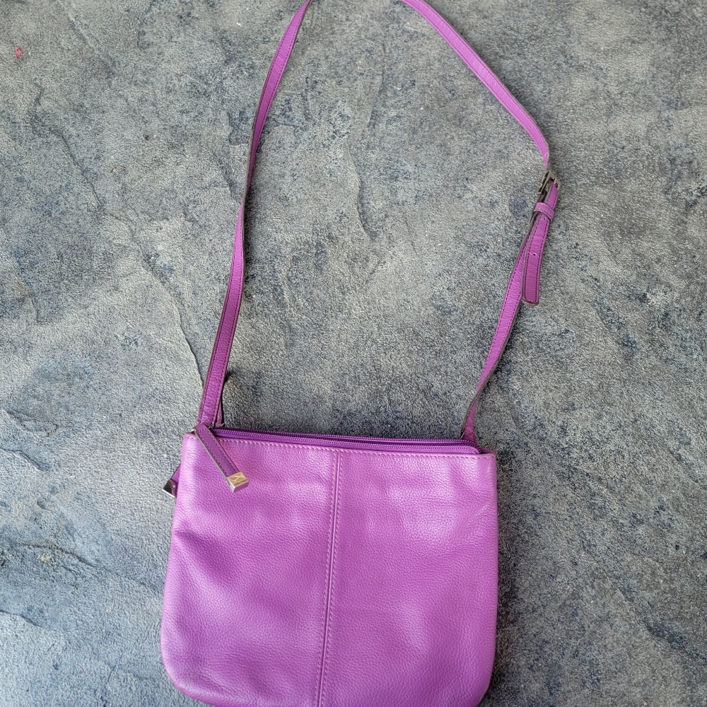 Tignanello Geniune Leather Fully Lined Purple Shoulder Bag - Picture 2 of 12
